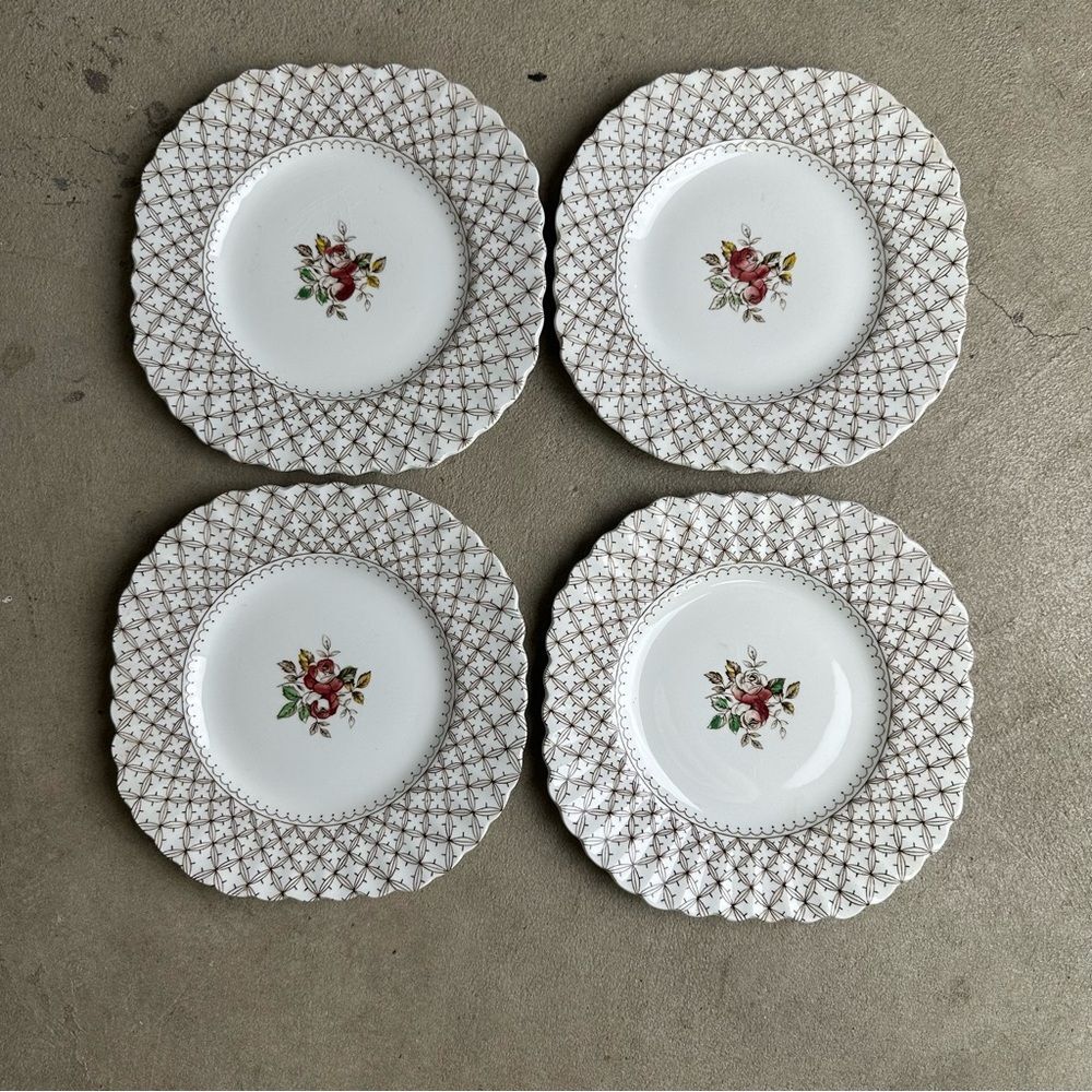 Vintage English Florentine Lattice Design Salad Plates Set/4 Floral Cottagecore